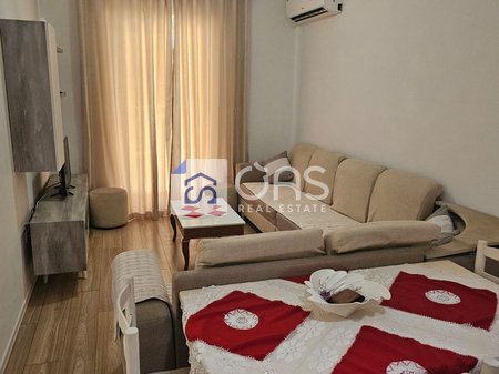 Jepet me qera apartamenti 2+1  Ali Demi Kompleks Mangaleni