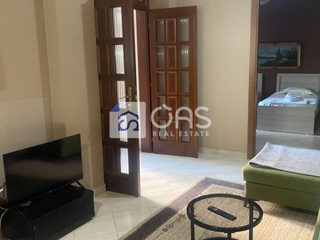 Jepet me qera  Apartament 1+1 Qender