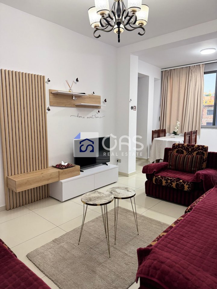 For rent 2+1 apartment on Elbasanit Street