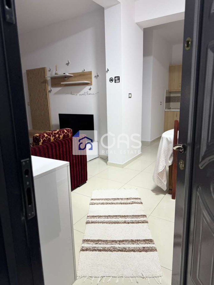 For rent 2+1 apartment on Elbasanit Street