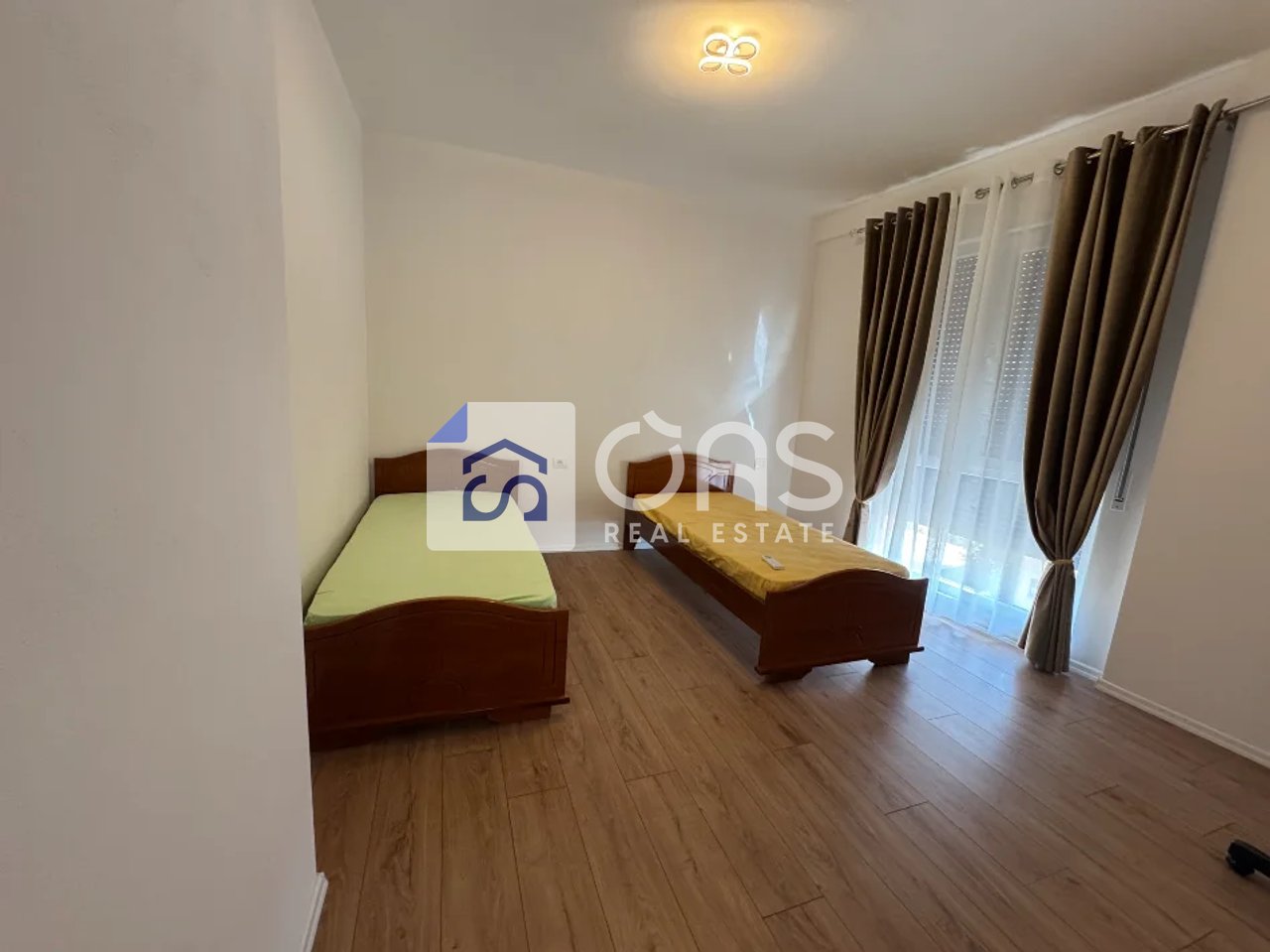 Jepet me qera  Apartament 2+1 me post parkimi Paskuqan