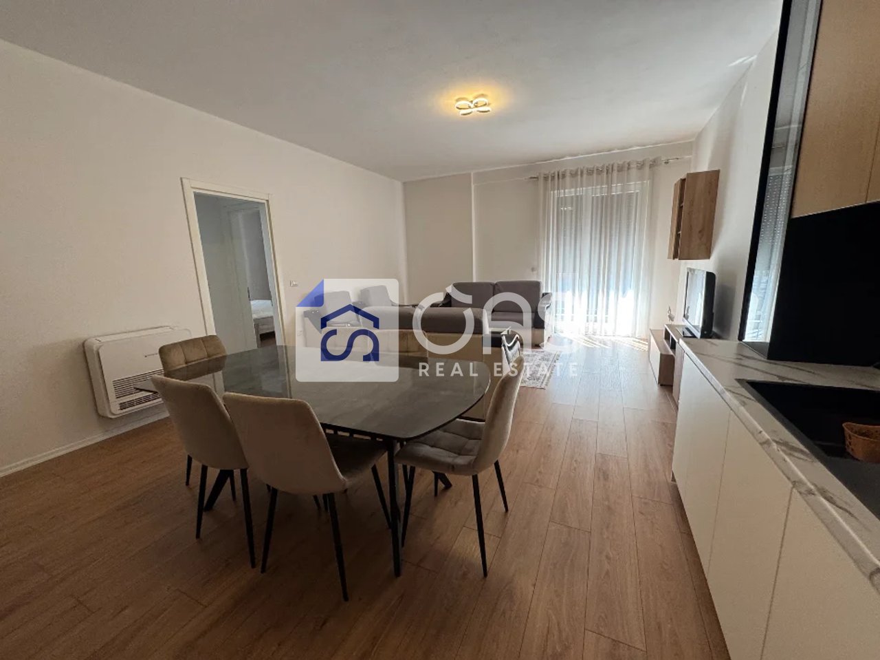 Jepet me qera  Apartament 2+1 me post parkimi Paskuqan