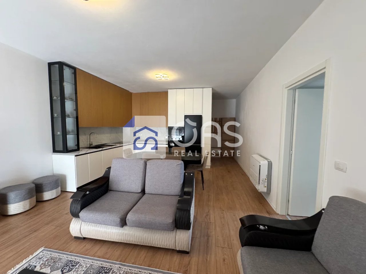 Jepet me qera  Apartament 2+1 me post parkimi Paskuqan