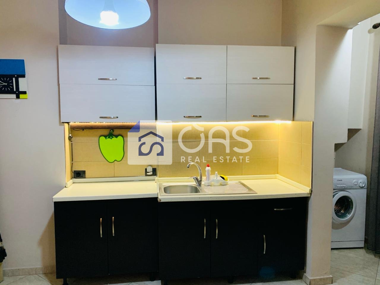 Jepet me qera  Apartament 1+1 Pran Qendres