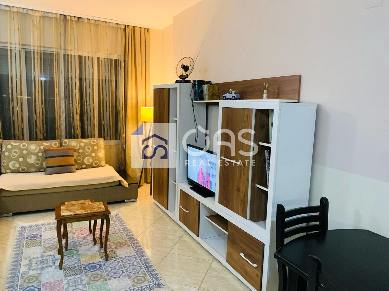 Jepet me qera  Apartament 1+1 Pran Qendres