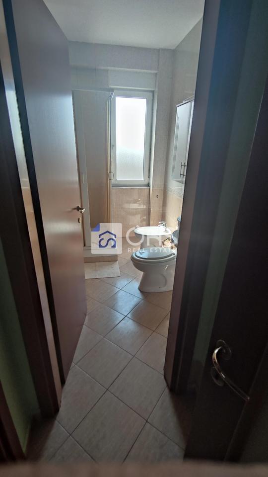 Jepet me qera  Apartament 1+1  Materniteti i ri