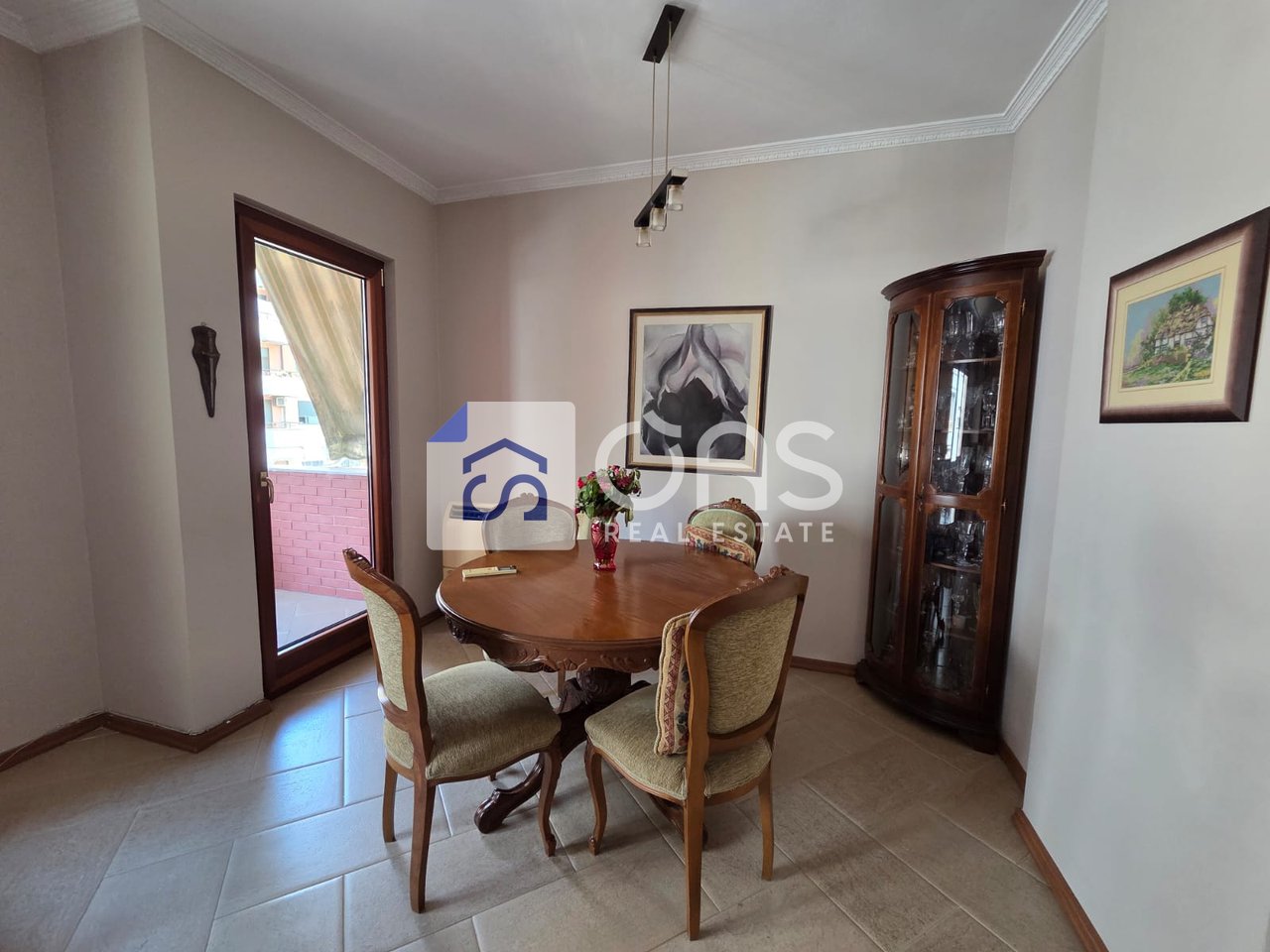 Appartamento 1+1+ in affitto Komuna e Parisit
