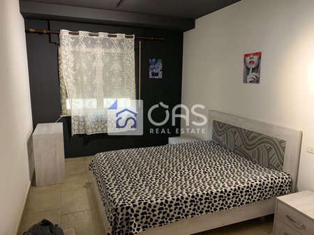 Jepet me qera apartament 2+1 prane Qendres
