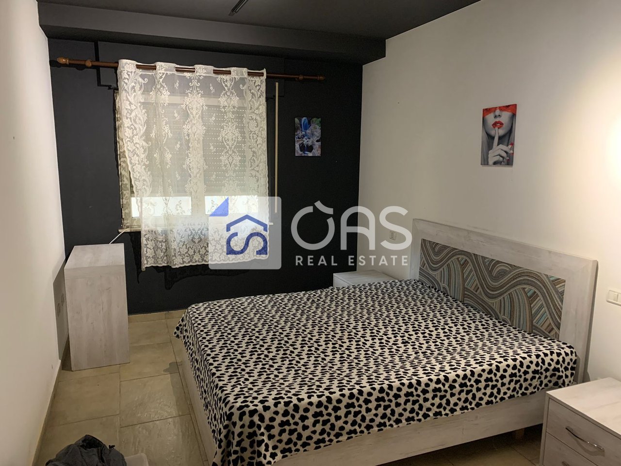 Jepet me qera apartament 2+1 prane Qendres