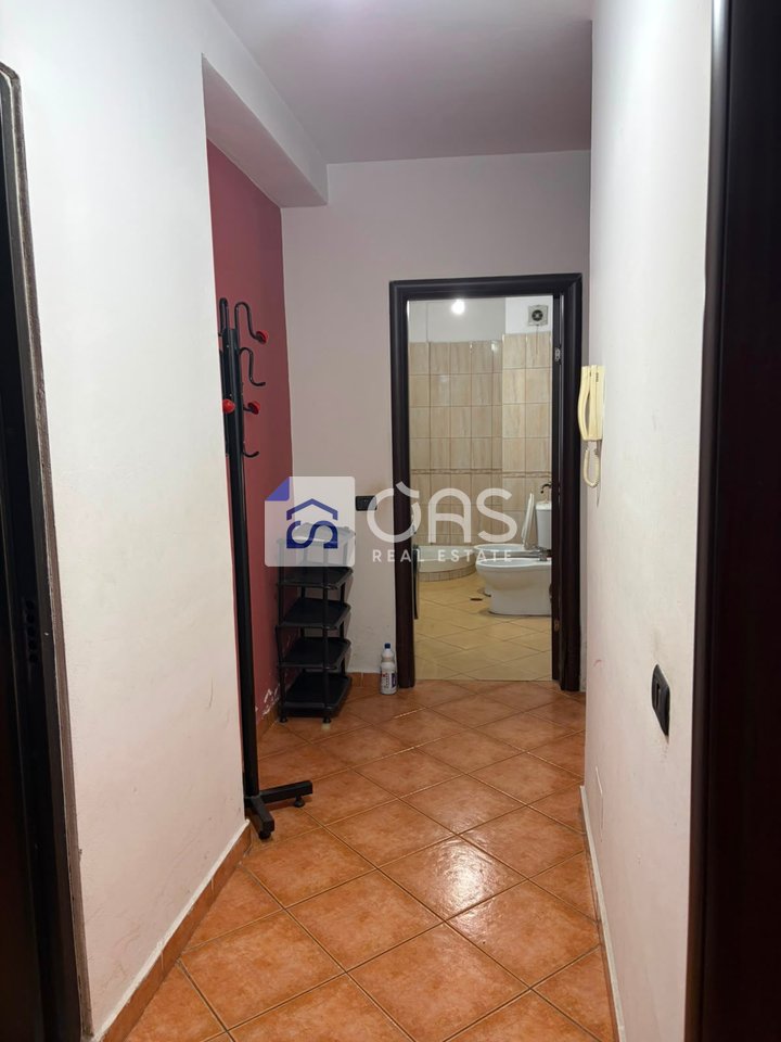 Jepet me qera apartament 1+1 ne Fresk