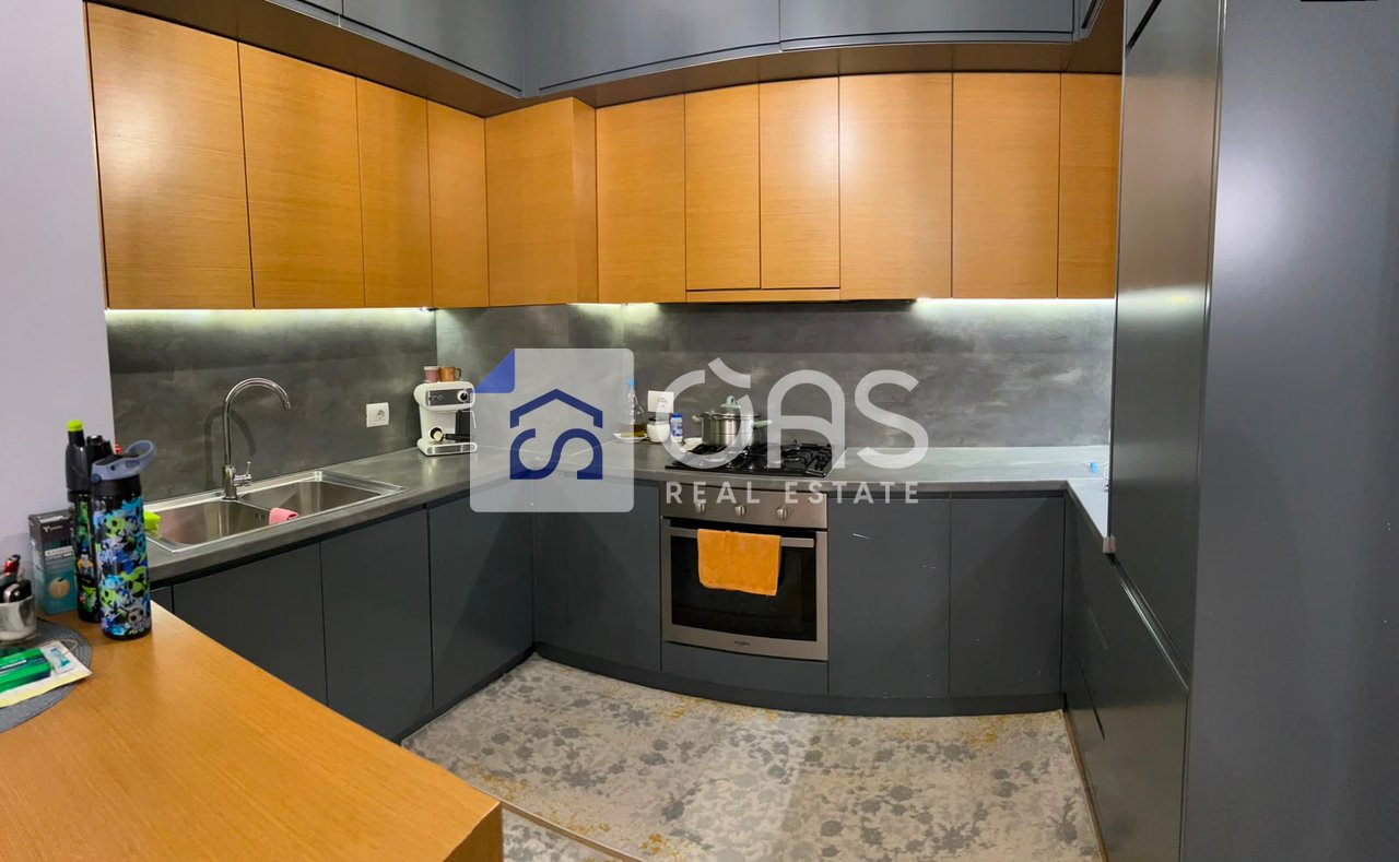 Jepet me qera apartament 2+1 te Komuna e Parisit