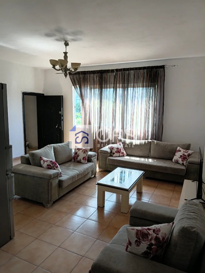 Jepet me qera Apartamenti 2+1  Rruga e kavajes
