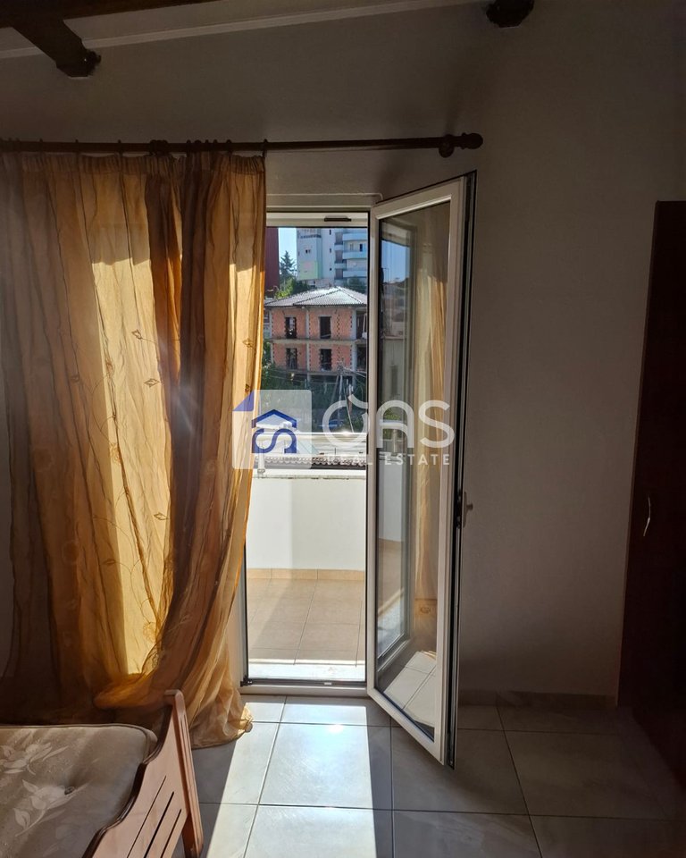 Jepet me qera Apartamenti 1+1  Selit