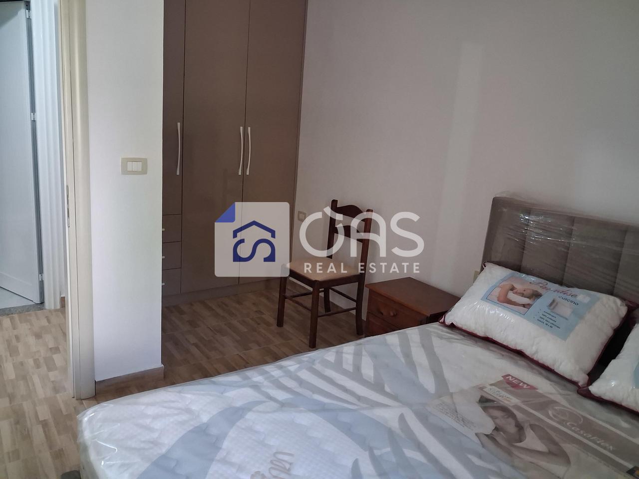 Jepet me qera Apartamenti 2+1 me Parkimi  kodra e priftit