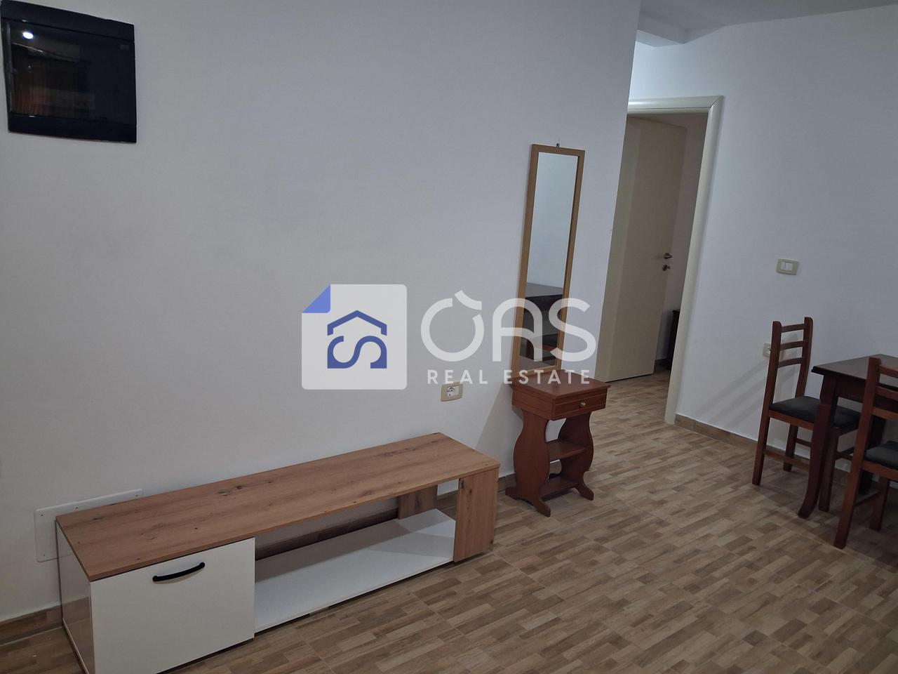 Jepet me qera Apartamenti 2+1 me Parkimi  kodra e priftit