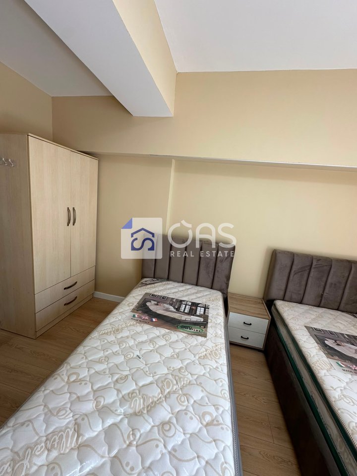Studio apartment with balcony for rent     21 Dhjetori
