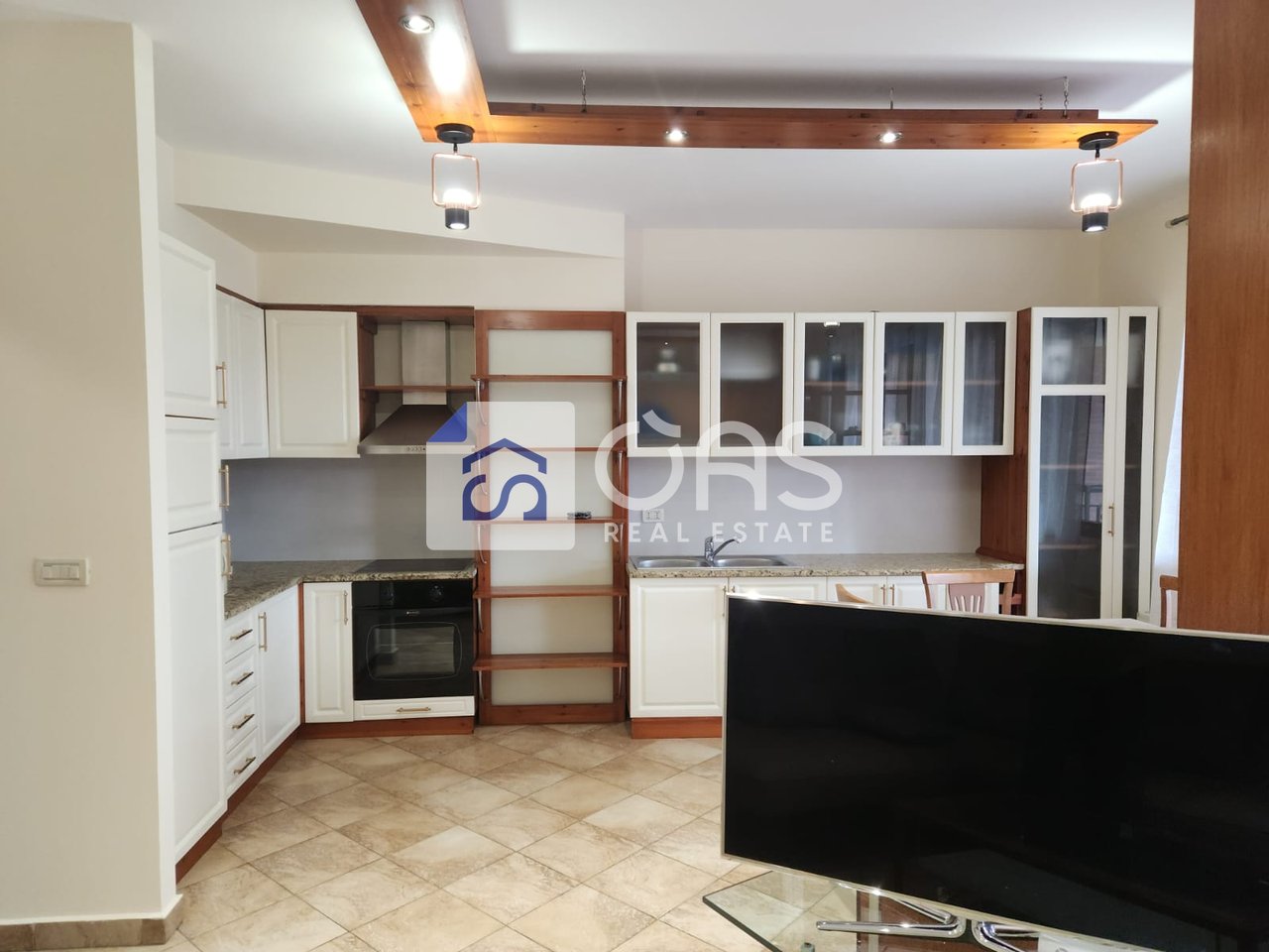 Apartment 2+1 for rent near Mother Teresa Square