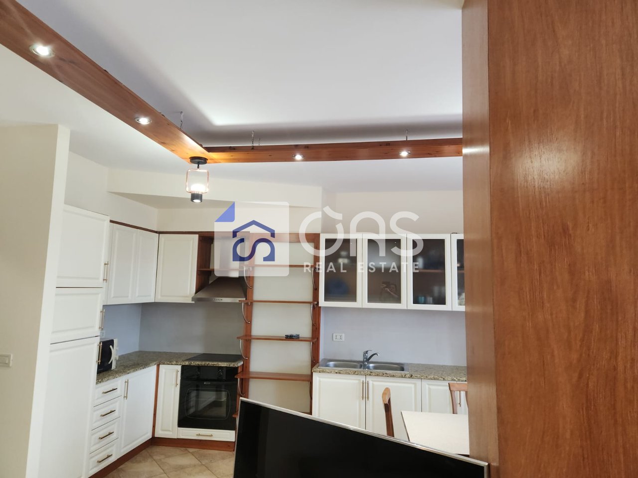 Apartment 2+1 for rent near Mother Teresa Square