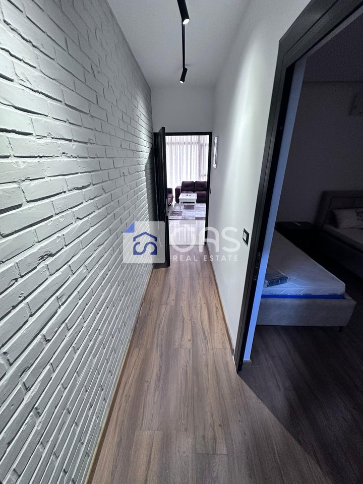 Jepet me qera Apartamenti 1+1 fresk