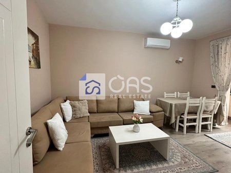 Appartamento in affitto 2+1 presso Komuna e Parisit