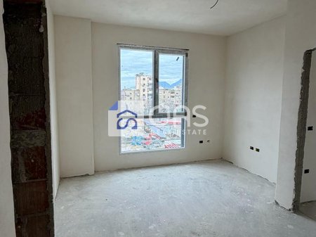 Shitet apartament 1+1 ne Ali Demi