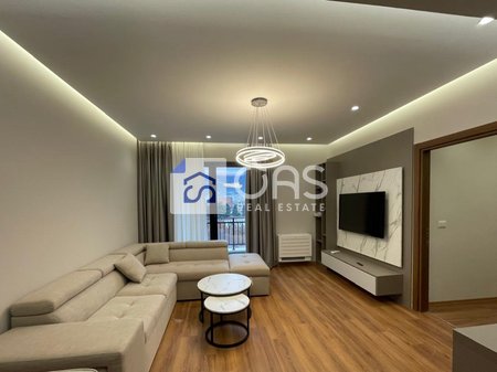 Jepet apartament me qera 2+1+2 tek Farmacia 10