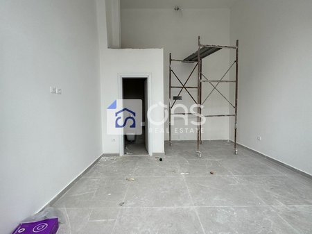Space for rent near the Train Station 900 euros