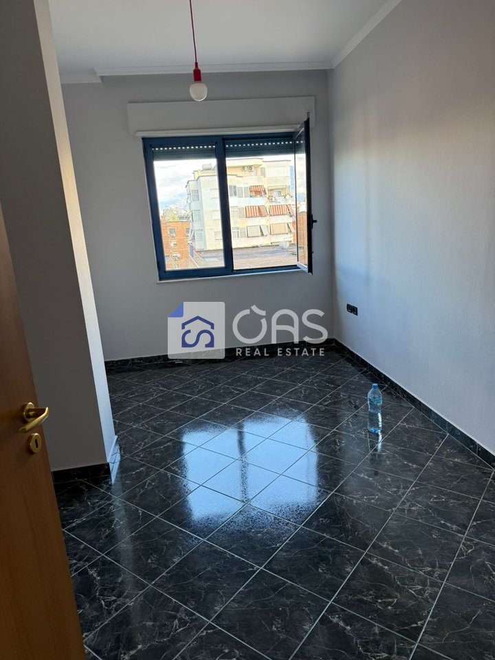 Appartamento in affitto 2+1+2 in Via Elbasani