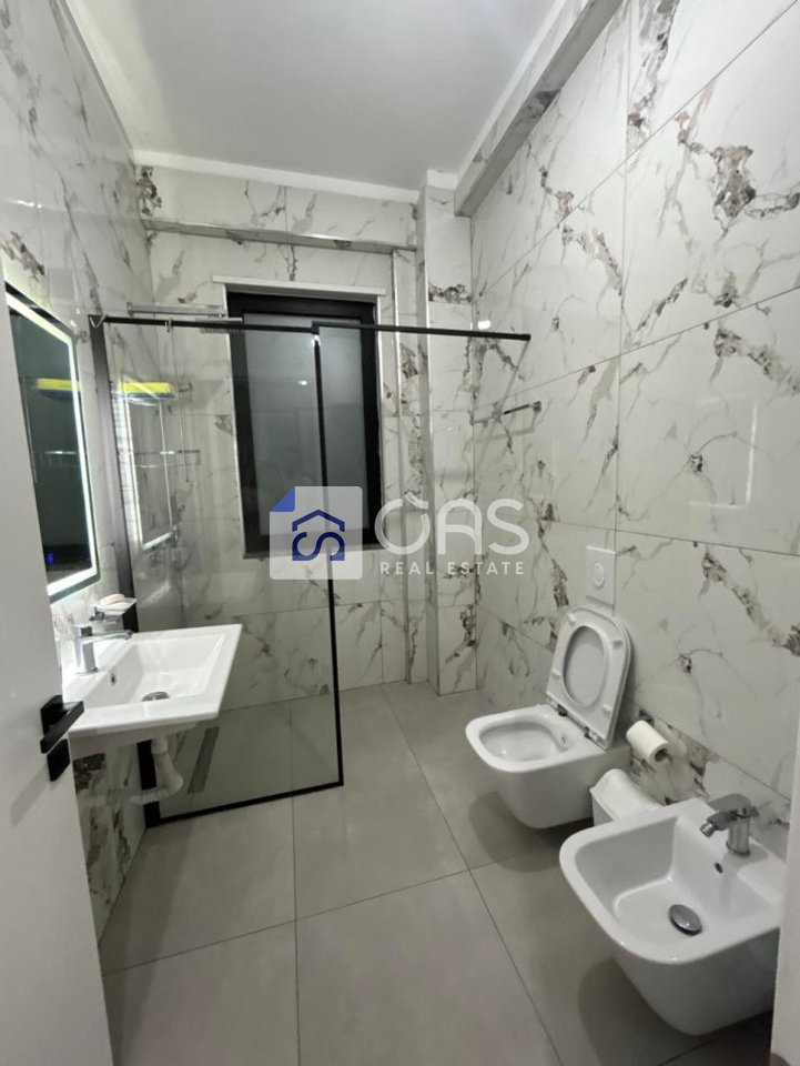 Jepet apartament me qera 1+1 ne Teg