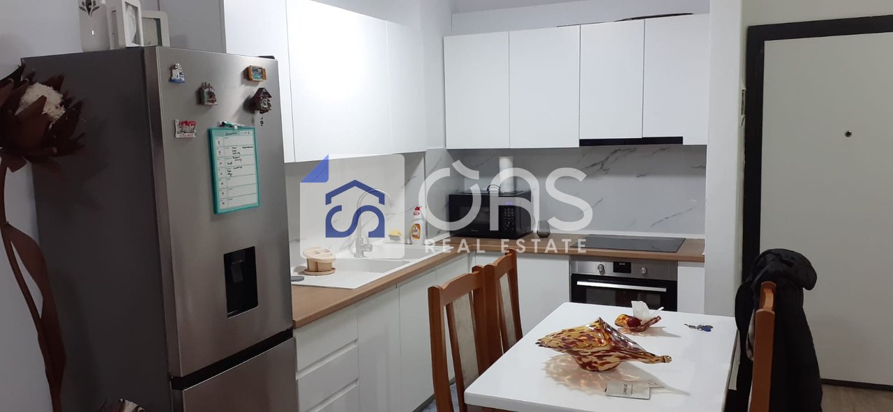 Jepet apartament me qera 1+1 +garazhd tek Misto Mame