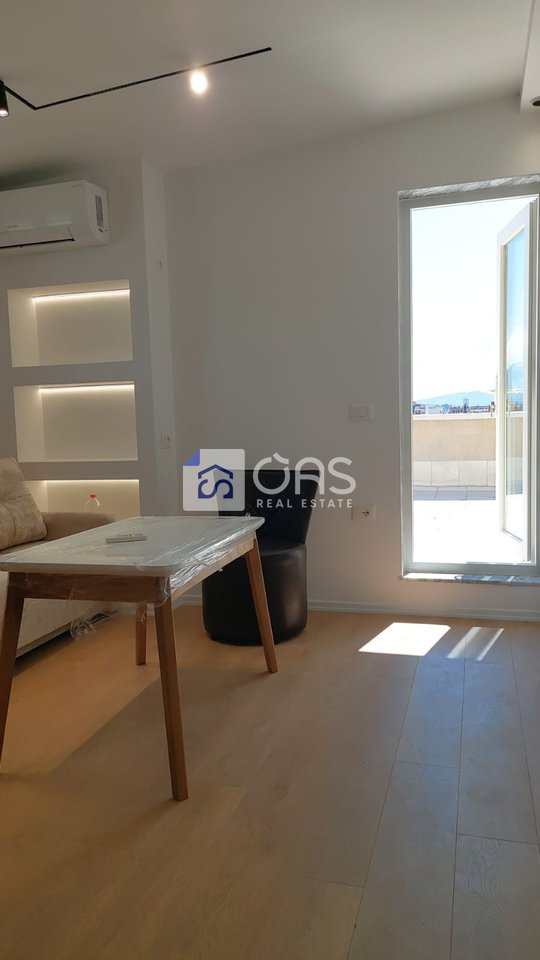 Si affitta appartamento 1+1 vicino alla Medreseja