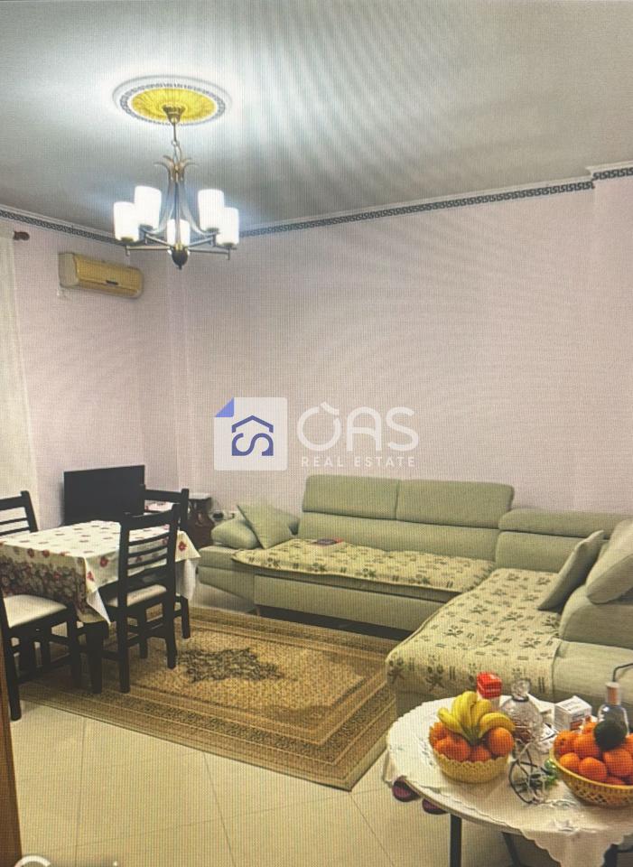 Apartment for rent 2+1 in Komuna Parisit 60,000 lek.