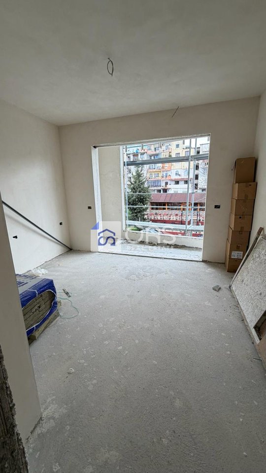 Shitet apartament 2+1 ne Ali Demi