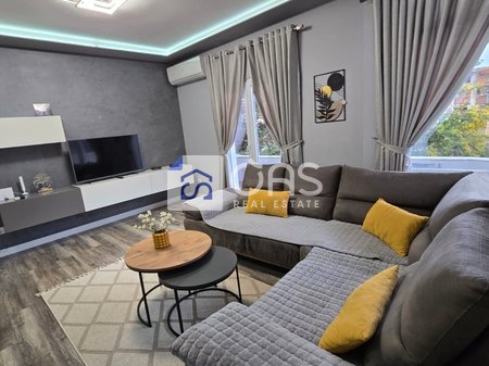 Jepet apartament me qera 2+1+ post parkimi ne Sauk