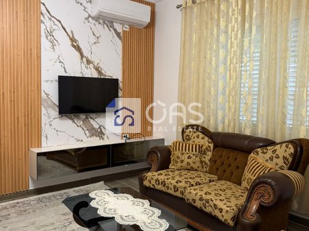 Affittasi appartamento 2+1+ posto auto a Siri Kodra.