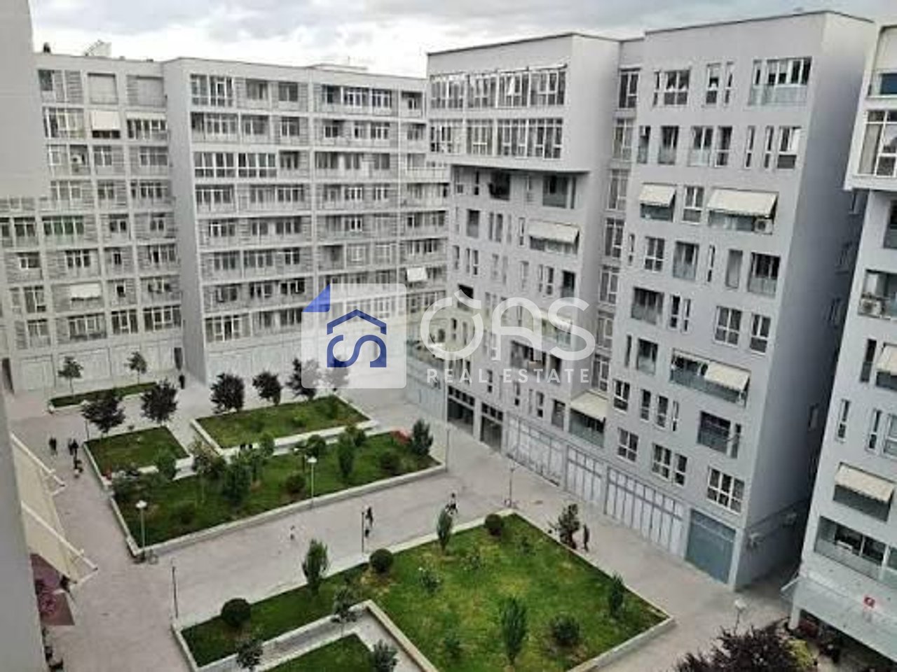 Locale in affitto nel Comune di Parigi, Kika 2, 124 m², 2500 euro