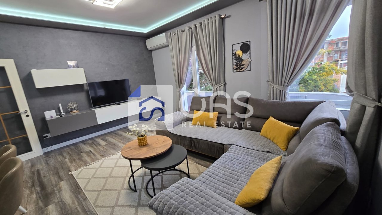 Jepet apartament me qera 2+1+ post parkimi ne Sauk