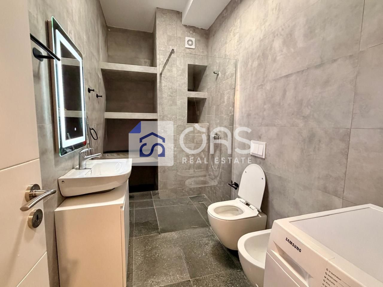 Apartment for rent 1+1 Komuna e Parisit