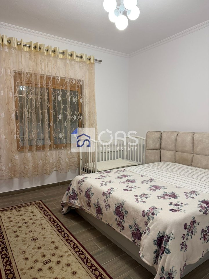 Affittasi appartamento 2+1+ posto auto a Siri Kodra.