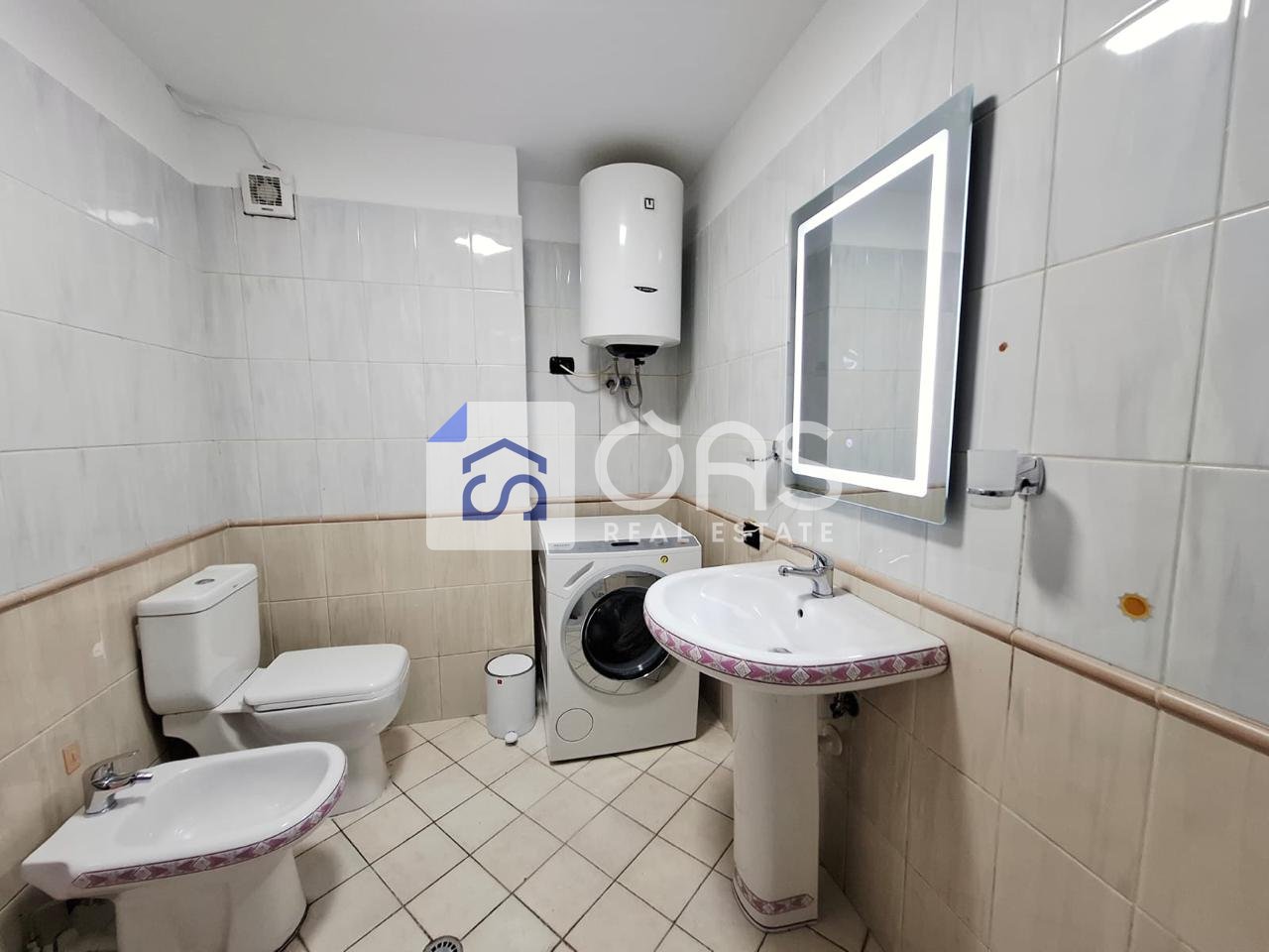 Jepet apartament me qera 2+1 Rruga Kavajes