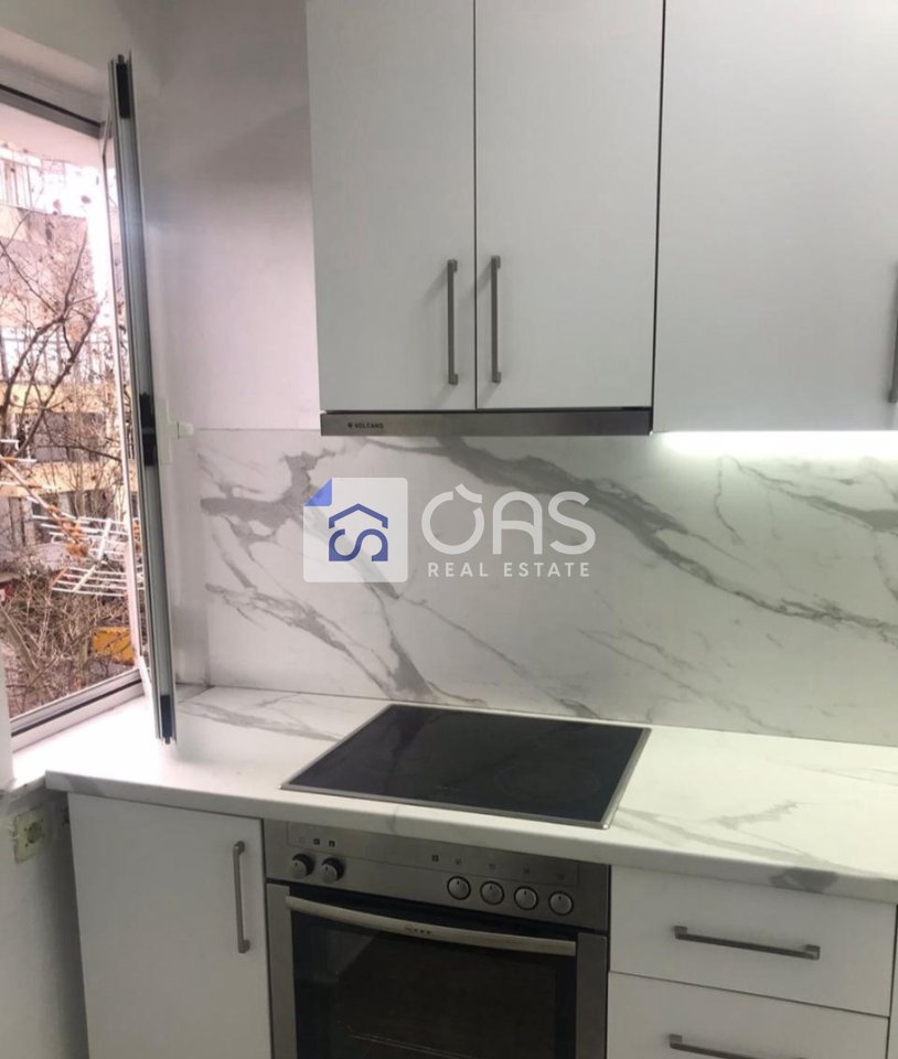 Jepet ambient me qera  2+1 tek Rruga e Dibres