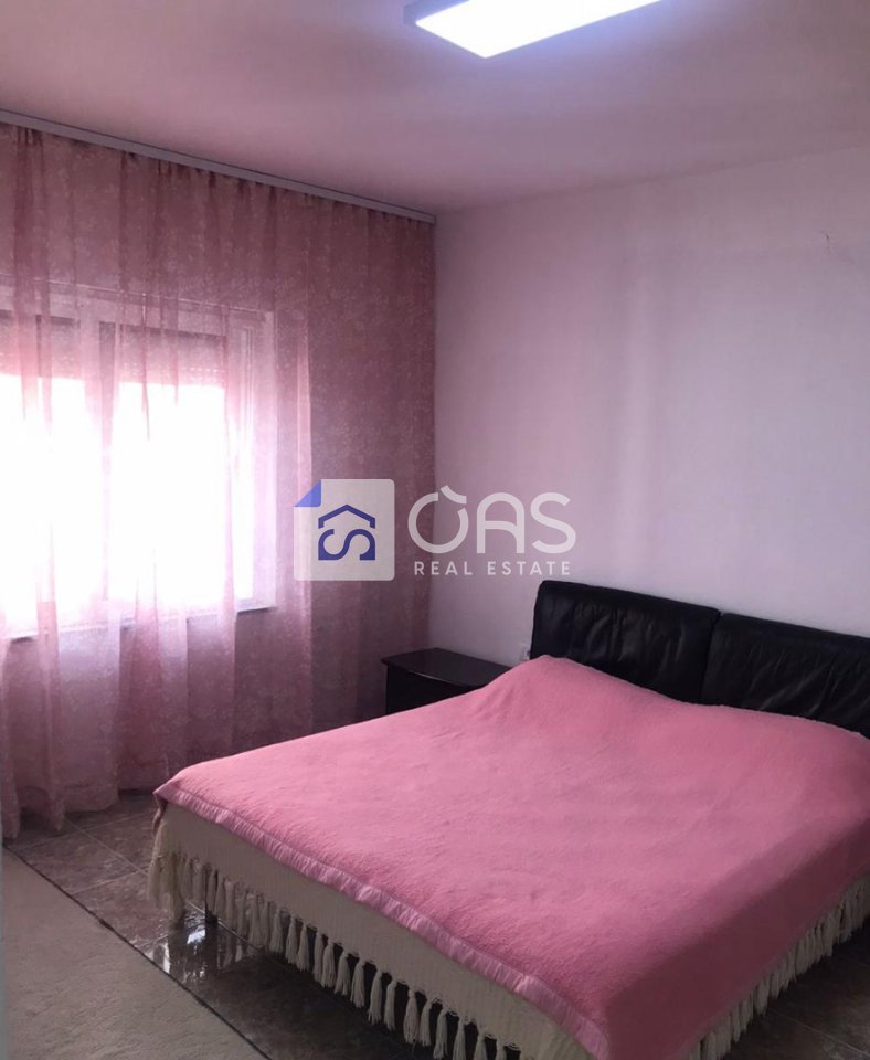 Jepet ambient me qera  2+1 tek Rruga e Dibres