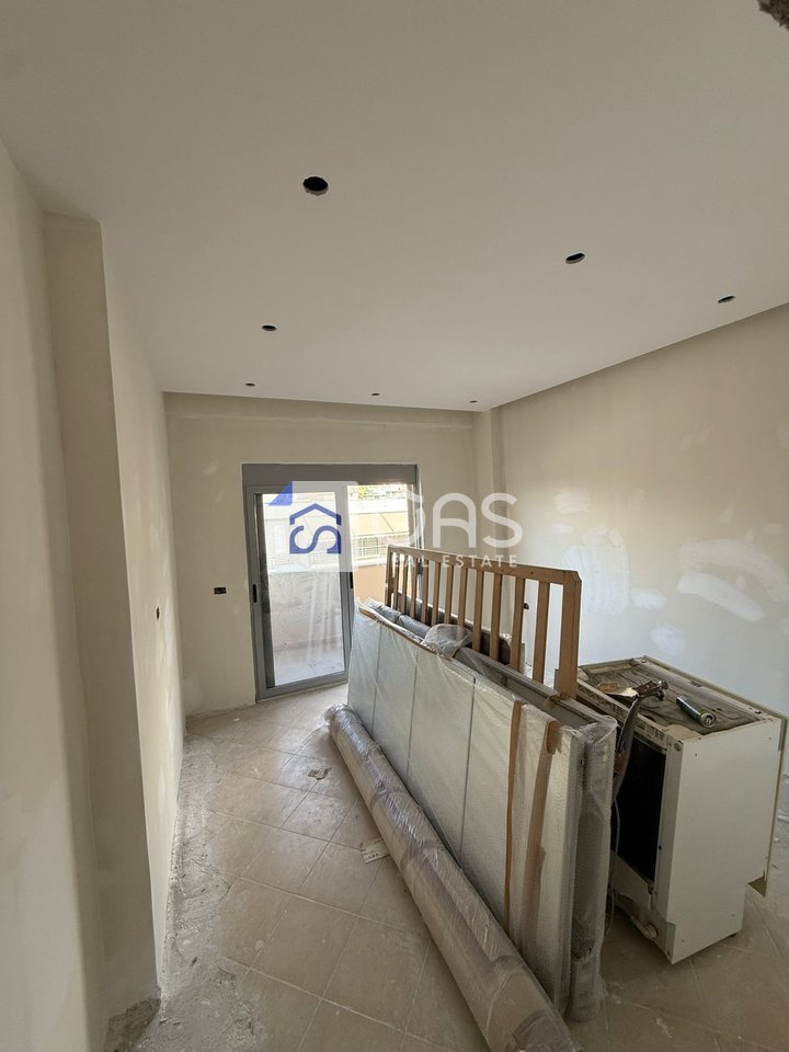 Shitet apartament 2+1+2 ne Fresk