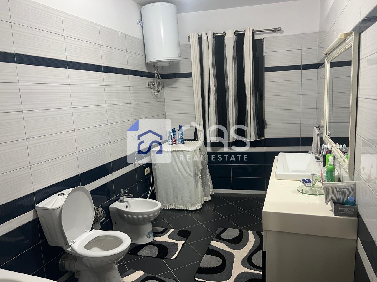 Vendesi appartamento 2+1 ad Astir