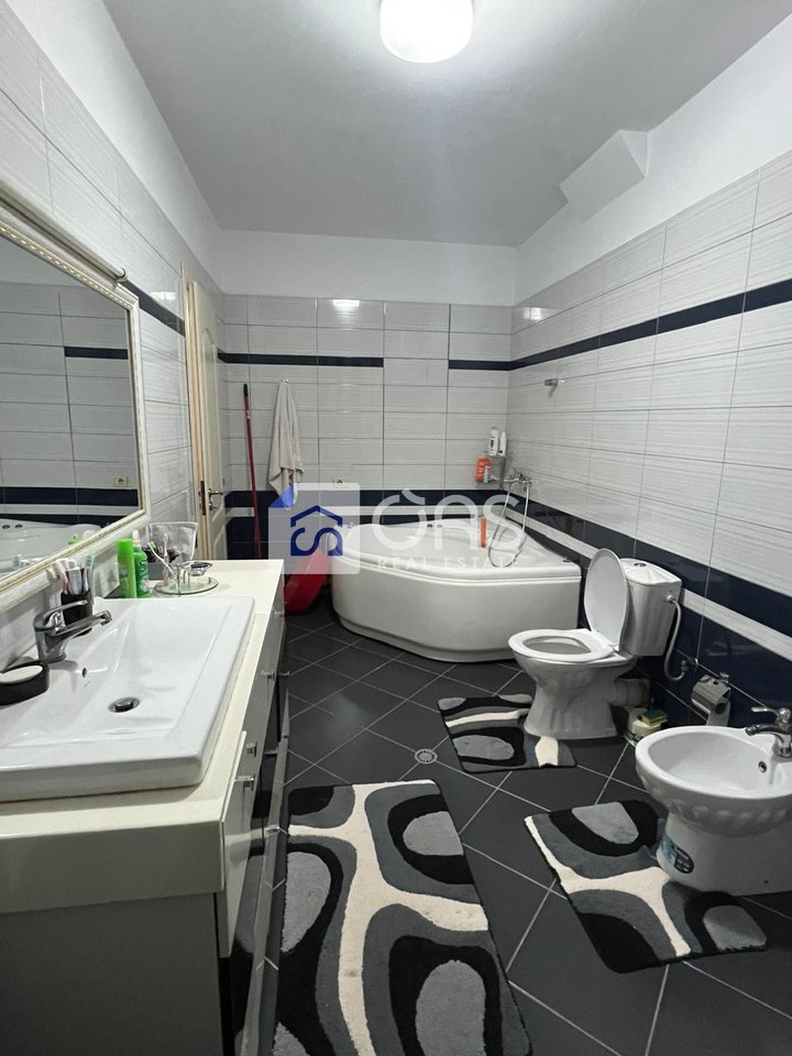 Vendesi appartamento 2+1 ad Astir