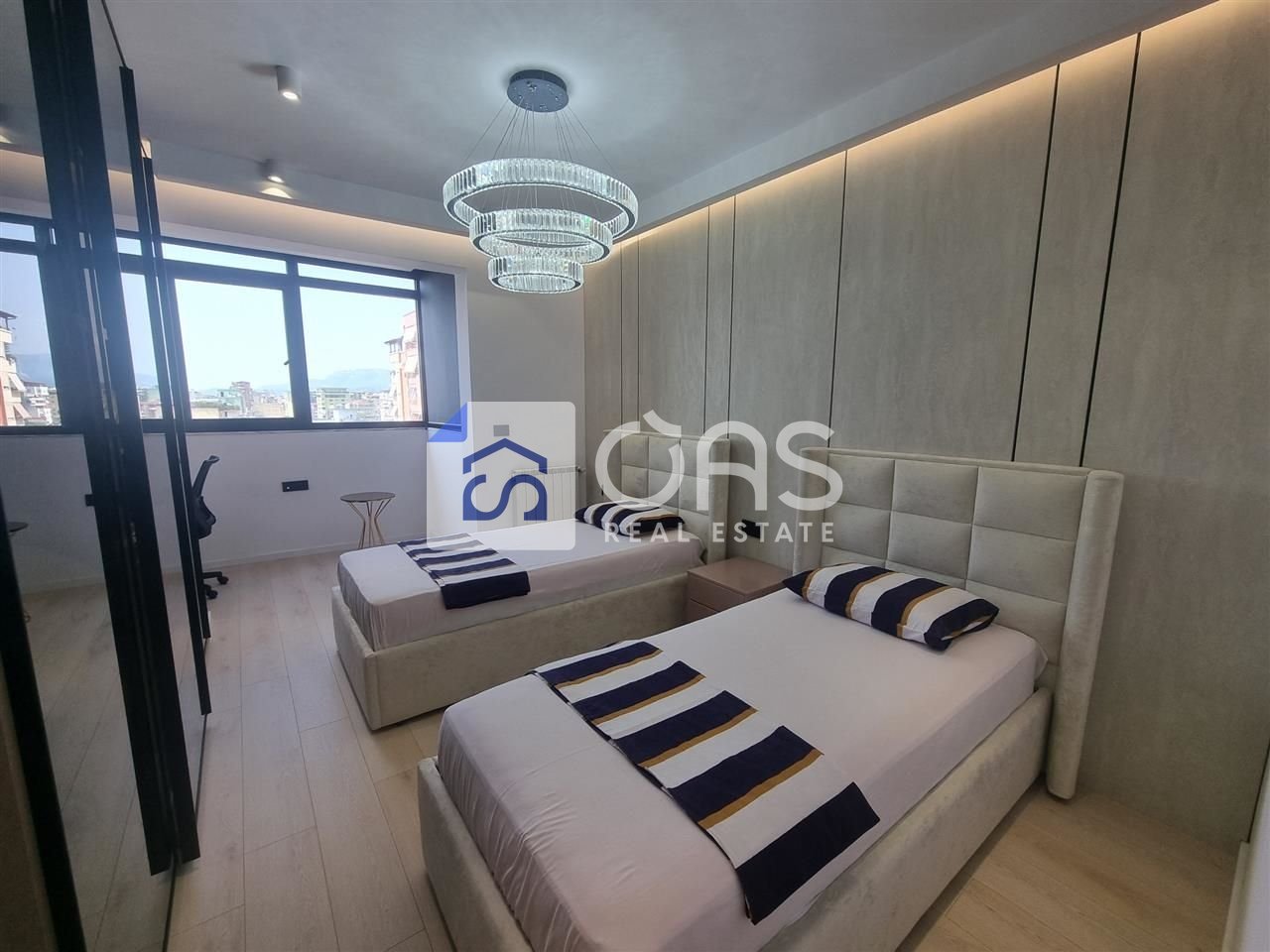 Shitet apartament 2+1+2 tek Liqeni Artificial