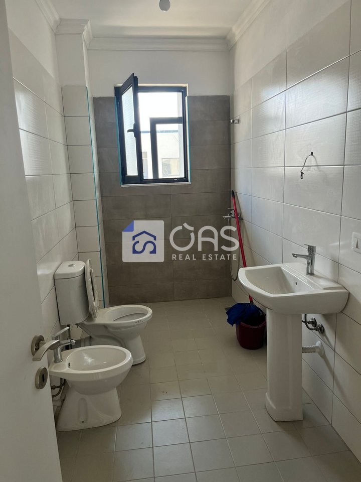 Jepet me qera apartament 1+1 Ne Kamez