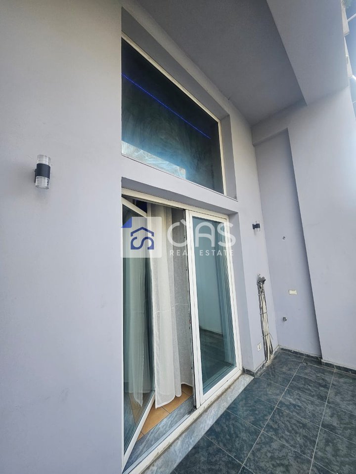 Duplex 2+1 apartment for rent at the Pallati me Shigjeta, 500 euros.