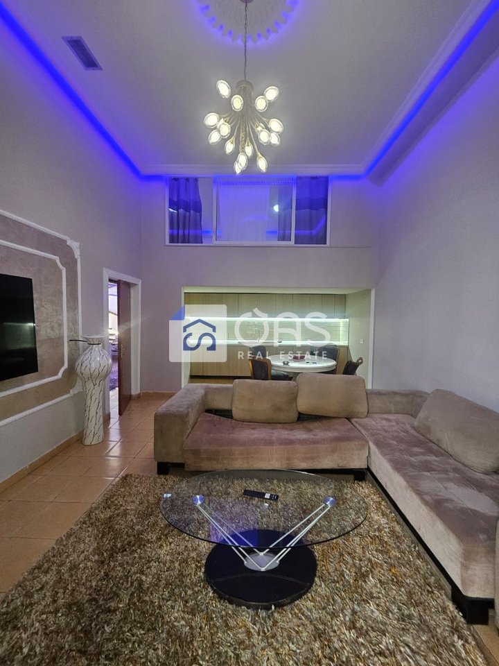 Duplex 2+1 apartment for rent at the Pallati me Shigjeta, 500 euros.