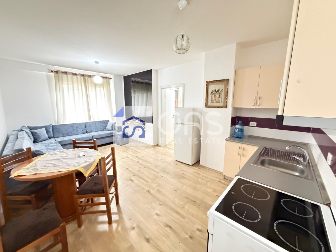 Jepet me qera apartament 1+1 Te 21 Dhjetori